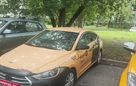Hyundai Elantra VI рестайлинг, 2017 год, 650 000 рублей, 4 фотография