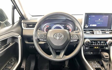 Toyota RAV4, 2023 год, 3 700 000 рублей, 13 фотография