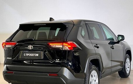 Toyota RAV4, 2023 год, 3 700 000 рублей, 6 фотография
