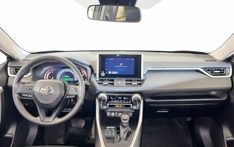 Toyota RAV4, 2023 год, 3 700 000 рублей, 11 фотография