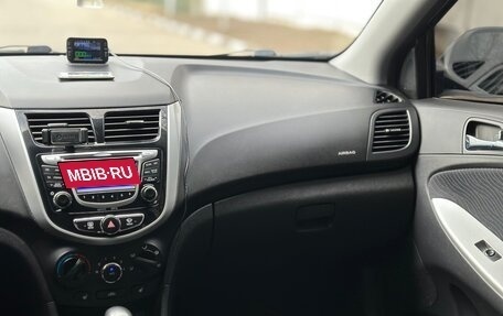 Hyundai Solaris II рестайлинг, 2013 год, 780 000 рублей, 11 фотография