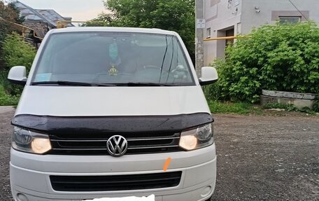 Volkswagen Caravelle T5, 2015 год, 3 100 000 рублей, 1 фотография