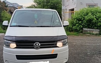 Volkswagen Caravelle T5, 2015 год, 3 100 000 рублей, 1 фотография