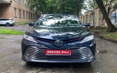 Toyota Camry, 2019 год, 2 650 000 рублей, 1 фотография