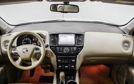Nissan Pathfinder, 2015 год, 1 670 000 рублей, 12 фотография