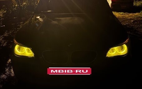 BMW 5 серия, 2004 год, 750 000 рублей, 9 фотография