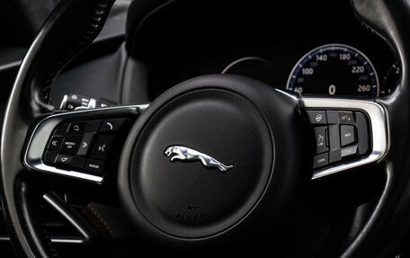 Jaguar F-Pace, 2017 год, 3 369 000 рублей, 14 фотография
