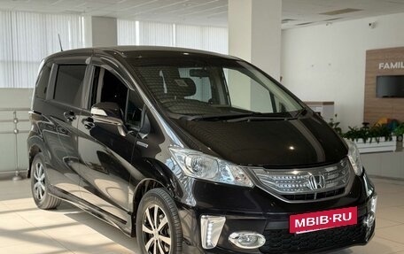 Honda Freed I, 2012 год, 1 050 000 рублей, 2 фотография