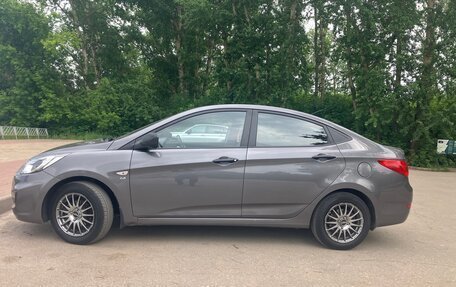 Hyundai Solaris II рестайлинг, 2012 год, 979 000 рублей, 3 фотография