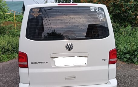 Volkswagen Caravelle T5, 2015 год, 3 100 000 рублей, 2 фотография