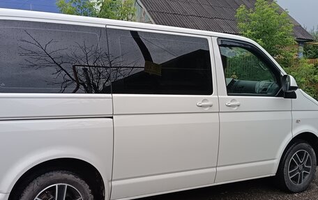 Volkswagen Caravelle T5, 2015 год, 3 100 000 рублей, 11 фотография