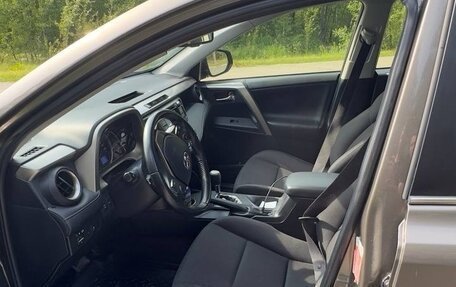 Toyota RAV4, 2015 год, 1 790 000 рублей, 8 фотография