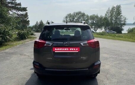 Toyota RAV4, 2015 год, 1 790 000 рублей, 4 фотография