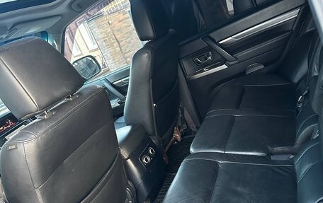 Mitsubishi Pajero IV, 2012 год, 2 100 000 рублей, 10 фотография