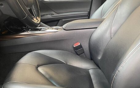 Toyota Camry, 2019 год, 2 650 000 рублей, 8 фотография