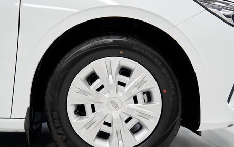 Geely Emgrand, 2024 год, 2 218 990 рублей, 8 фотография