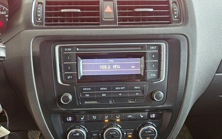 Volkswagen Jetta VI, 2014 год, 1 175 000 рублей, 13 фотография
