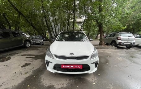 KIA Rio IV, 2020 год, 800 000 рублей, 1 фотография