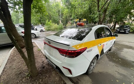 KIA Rio IV, 2020 год, 800 000 рублей, 3 фотография