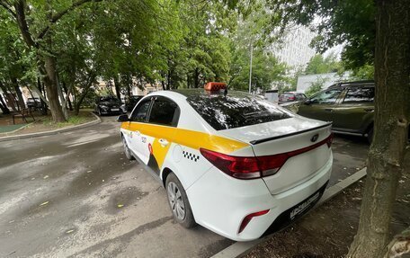 KIA Rio IV, 2020 год, 800 000 рублей, 2 фотография