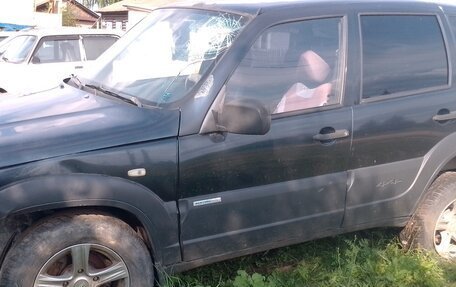 Chevrolet Niva I рестайлинг, 2011 год, 170 000 рублей, 2 фотография