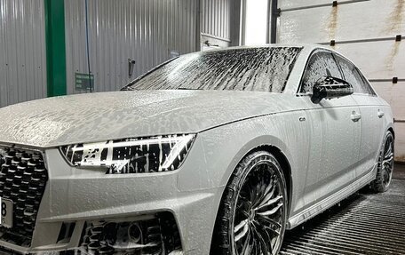 Audi A4, 2019 год, 2 450 000 рублей, 7 фотография
