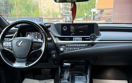 Lexus ES VII, 2021 год, 4 000 000 рублей, 17 фотография