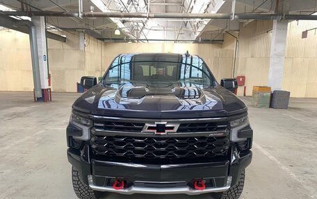 Chevrolet Silverado, 2023 год, 9 100 000 рублей, 3 фотография