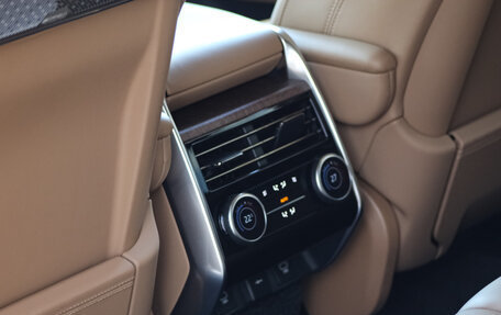 Land Rover Range Rover IV рестайлинг, 2024 год, 21 000 000 рублей, 8 фотография