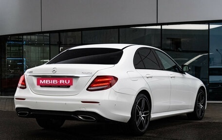 Mercedes-Benz E-Класс, 2016 год, 3 400 000 рублей, 6 фотография