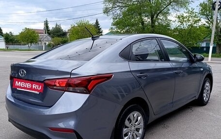 Hyundai Solaris II рестайлинг, 2018 год, 700 000 рублей, 5 фотография