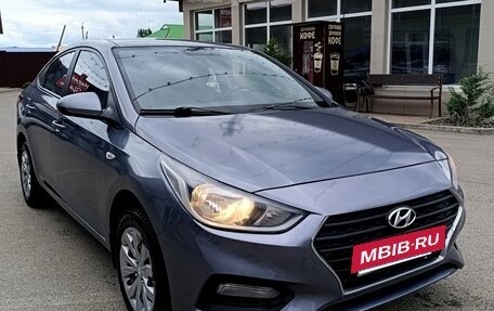 Hyundai Solaris II рестайлинг, 2018 год, 700 000 рублей, 3 фотография