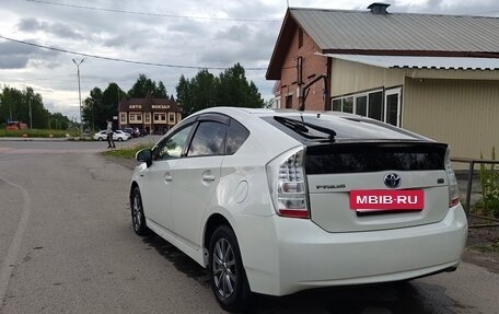 Toyota Prius, 2009 год, 1 050 000 рублей, 8 фотография