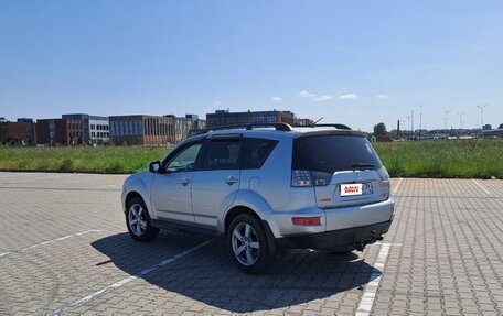 Mitsubishi Outlander III рестайлинг 3, 2011 год, 1 480 000 рублей, 5 фотография