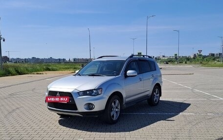 Mitsubishi Outlander III рестайлинг 3, 2011 год, 1 480 000 рублей, 3 фотография