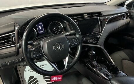 Toyota Camry, 2019 год, 2 697 000 рублей, 6 фотография