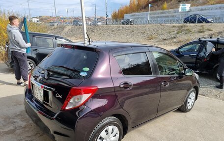 Toyota Vitz, 2013 год, 885 000 рублей, 3 фотография
