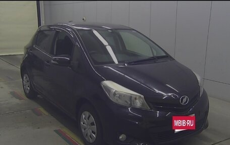 Toyota Vitz, 2013 год, 885 000 рублей, 30 фотография