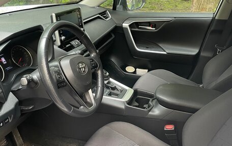 Toyota RAV4, 2020 год, 2 900 000 рублей, 7 фотография