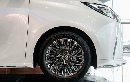 Lexus LM, 2024 год, 18 790 000 рублей, 8 фотография