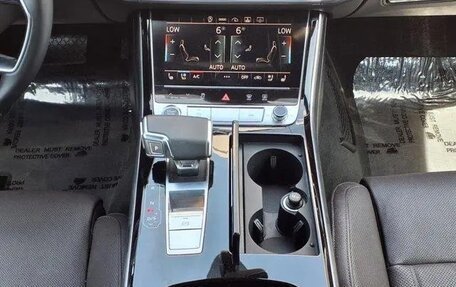 Audi A8, 2022 год, 6 219 500 рублей, 16 фотография