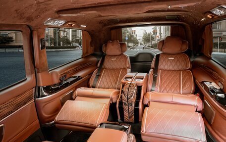 Mercedes-Benz V-Класс, 2024 год, 24 700 000 рублей, 4 фотография