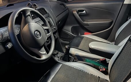 Volkswagen Polo VI (EU Market), 2017 год, 1 250 000 рублей, 5 фотография