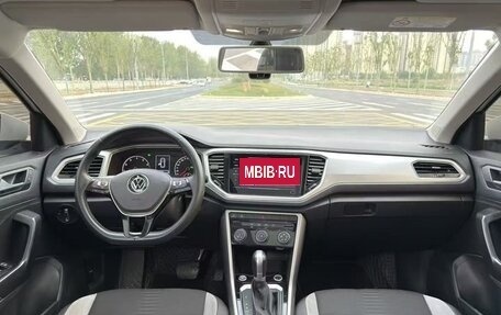 Volkswagen T-Roc I, 2021 год, 1 450 000 рублей, 6 фотография
