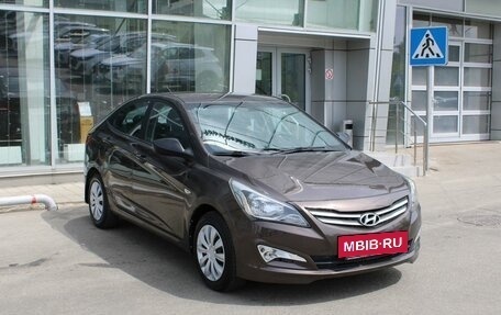 Hyundai Solaris II рестайлинг, 2015 год, 595 000 рублей, 3 фотография