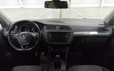 Volkswagen Tiguan II, 2019 год, 1 949 000 рублей, 17 фотография