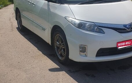 Toyota Estima III рестайлинг -2, 2010 год, 2 050 000 рублей, 2 фотография