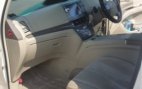 Toyota Estima III рестайлинг -2, 2010 год, 2 050 000 рублей, 8 фотография