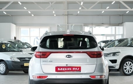 KIA Sportage IV рестайлинг, 2018 год, 2 349 000 рублей, 6 фотография