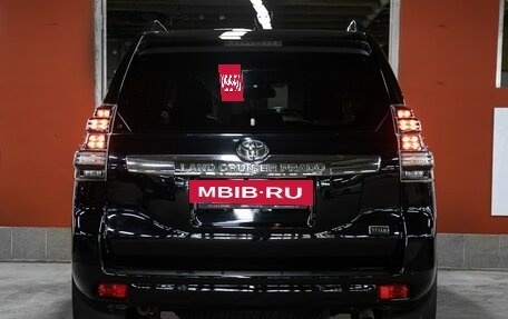 Toyota Land Cruiser Prado 150 рестайлинг 2, 2017 год, 3 798 000 рублей, 6 фотография
